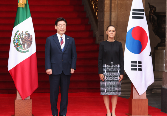 공식 환영식 참석한 이재명 대통령