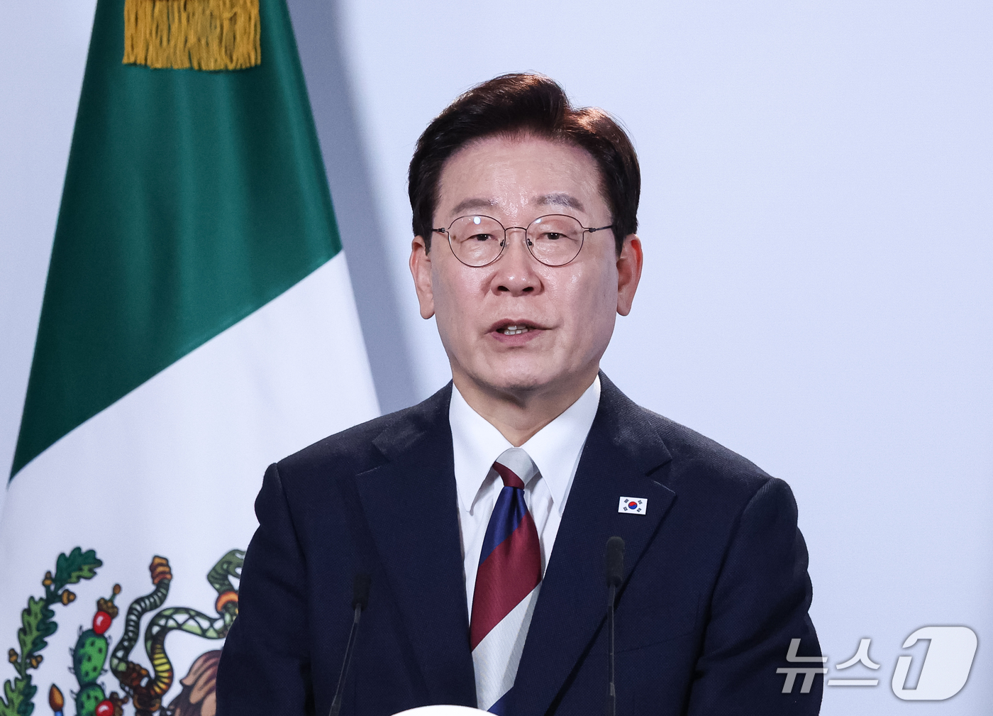 (멕시코시티=뉴스1) 허경 기자 = 이재명 대통령이 24일(현지시간) 멕시코시티 대통령궁에서 열린 공동언론발표에서 발언을 하고 있다. 2026.9.25/뉴스1