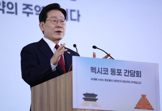 李대통령 "2030년 6월 넘기는 일 없다"…유시민 겨냥 "멋내다 결과 못내"