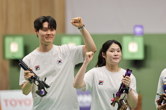 홍수현·추가은, 공기권총 혼성 은메달