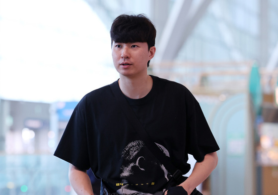 공항 도착한 이현중