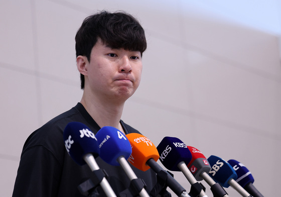 질문 듣는 이현중
