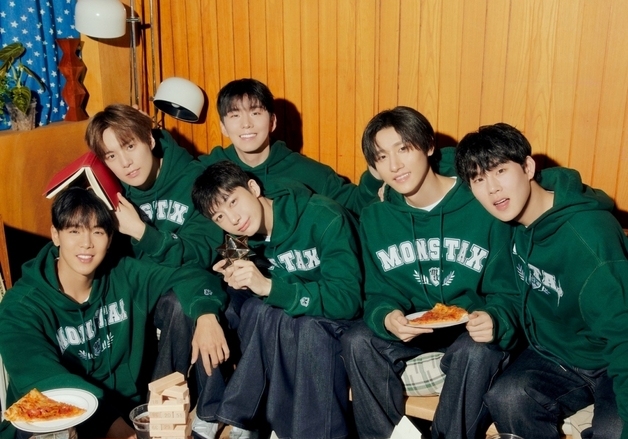몬스타엑스, 대표곡 8곡 다시 불렀다…몬베베 생일 맞아 선물