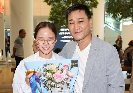 금의환향 딸 마중 나온 아빠 여홍철