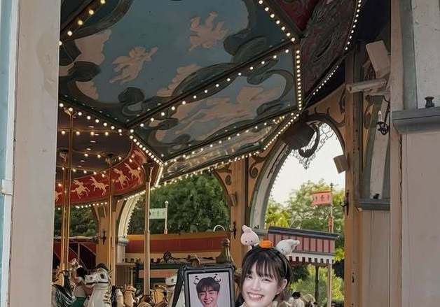 '35세' 이유비, 교복 입고 AI 남친과 데이트…동안 미모 [N샷]