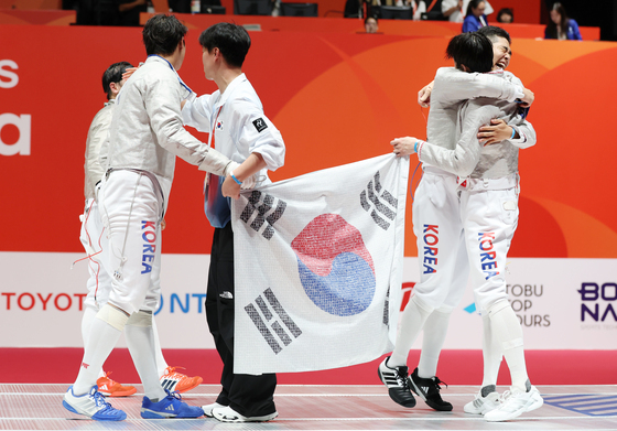 극적 드라마 쓴 한국 남자 펜싱 대표팀