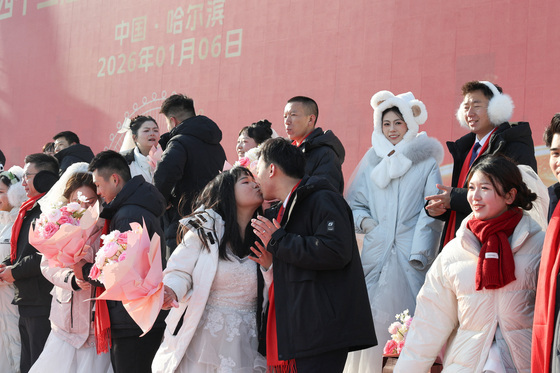 결혼 장려 정부·기업도 팔 걷었지만…中청년, 취업난 등에 결혼 포기