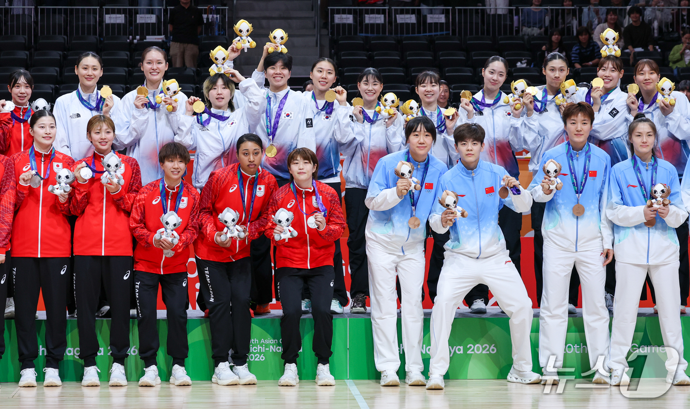 (나고야=뉴스1) 안은나 기자 = 대한민국 주장 강이슬을 비롯한 여자농구 대표팀이 26일 일본 나고야 아이치 인터내셔널 아레나에서 열린 2026 아이치·나고야 아시안게임 여자농구 …