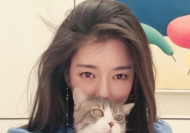 "가짜 선행 학력 위조"…'최태원 동거인' 김희영, 허위 사실 유튜버에 또 승소