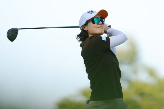 '6언더파' 전인지, LPGA 아칸소 대회서 공동 5위…선두와 6타차