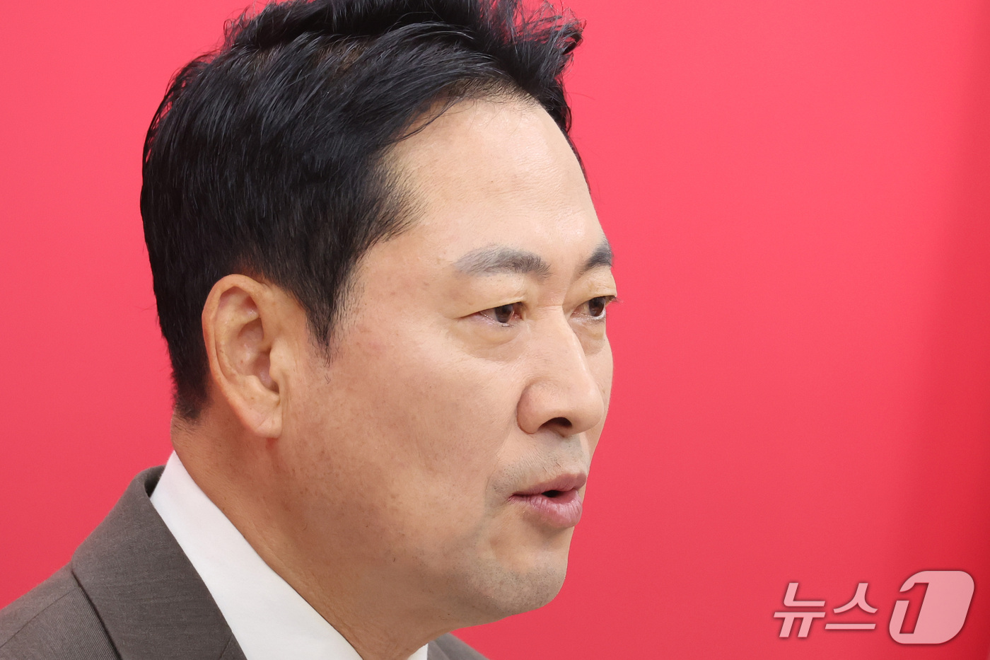 (서울=뉴스1) 신웅수 기자 = 장동혁 국민의힘 대표가 27일 서울 여의도 국회에서 현안 관련 기자회견을 하고 있다. 2026.9.27/뉴스1