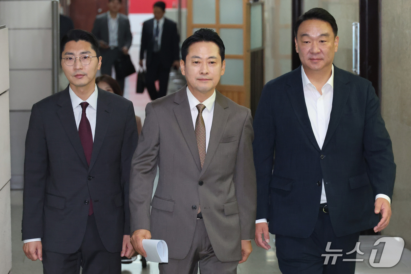 (서울=뉴스1) 신웅수 기자 = 장동혁 국민의힘 대표가 27일 서울 여의도 국회에서 열린 현안 관련 기자회견에 참석하고 있다. 2026.9.27/뉴스1
