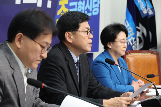 김준형 조국혁신당 원내대표, 추석민심 기자간담회