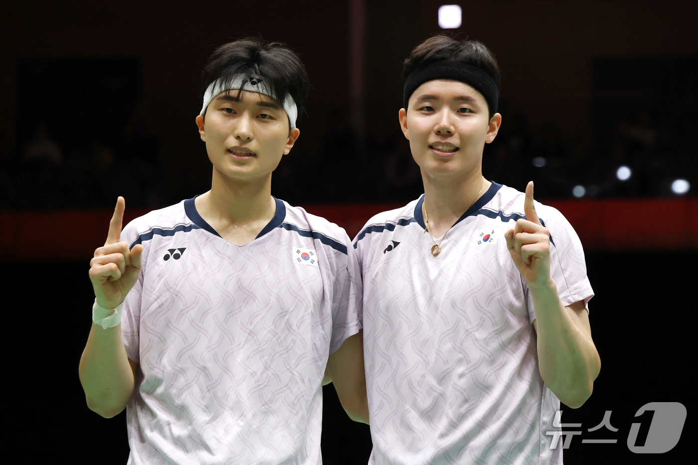(이치노미야=뉴스1) 김민지 기자 = 대한민국 서승재와 김원호가 27일 일본 아이치현 이치노미야 종합체육관에서 열린 2026 아이치 나고야 아시안게임 배드민턴 남자 복식 8강에서 …