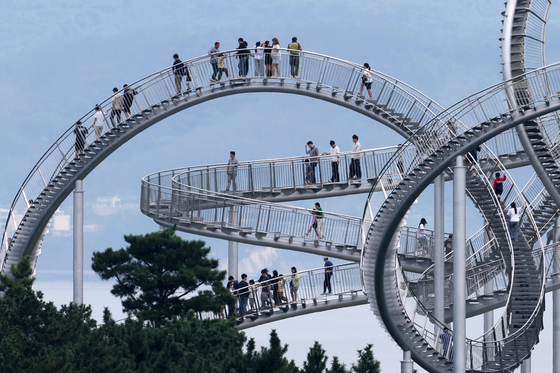 놀이기구보다 더 짜릿한 스페이스워크