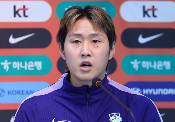 공식 기자회견 참석한 이강인