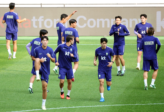 우루과이전 앞두고 공식훈련하는 대한민국 대표팀