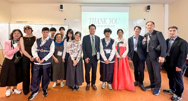 안민석, OECD서 '경기교육대전환' 소개…폰프리·문예체·벽깨기