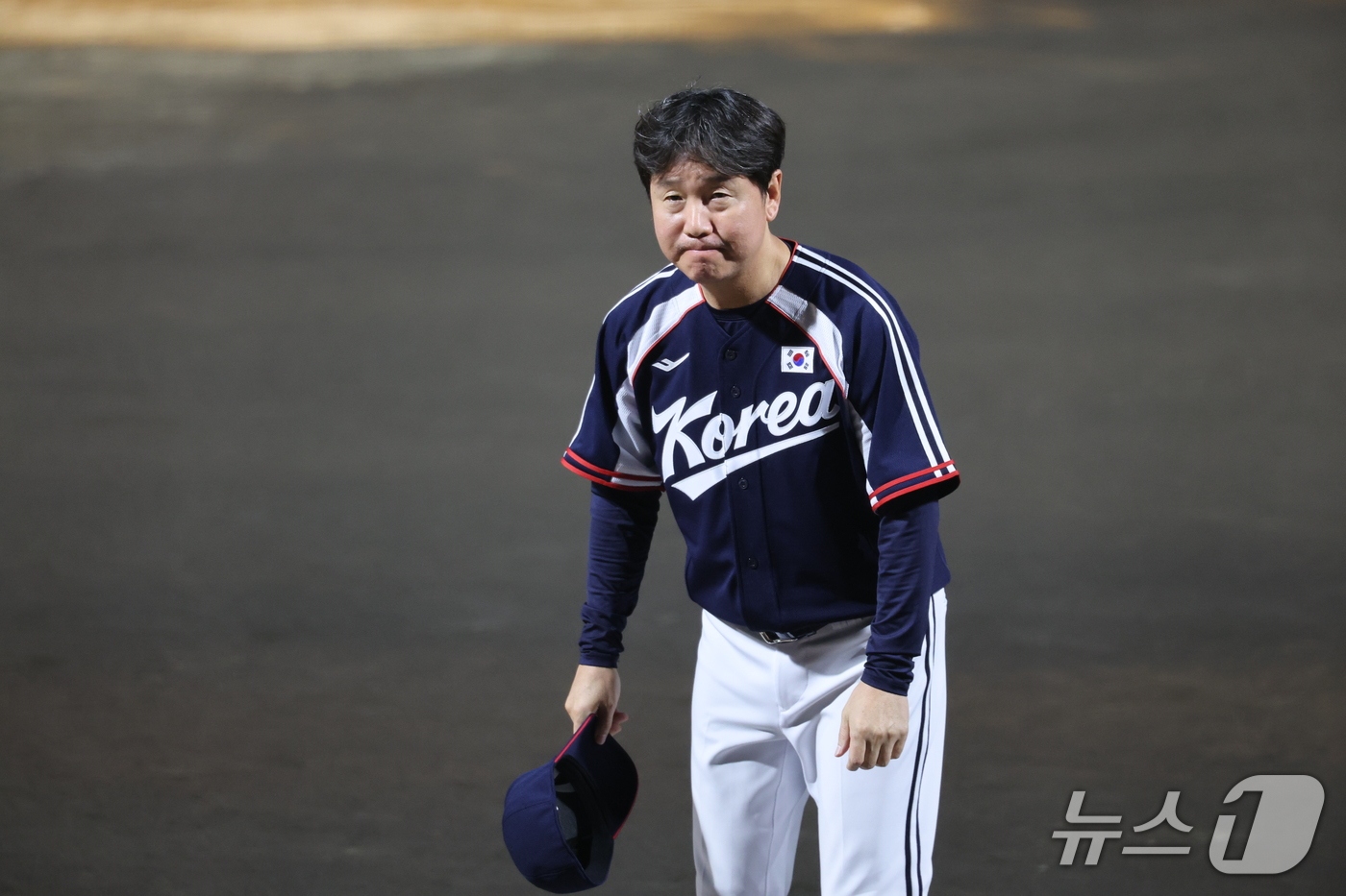 (도요하시=뉴스1) 김도우 기자 = 대한민국 야구 대표팀 류지현 감독이 27일 일본 아이치현 도요하시 시민구장에서 열린 2026 아이치·나고야 아시안게임 야구 결승전 대한민국과 일 …