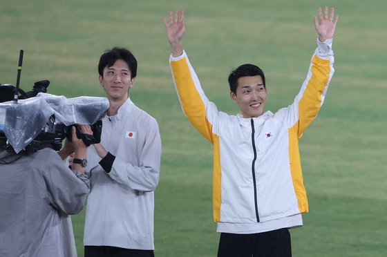 높이뛰기 결선 앞둔 우상혁