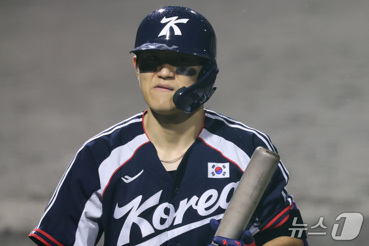 (도요하시=뉴스1) 김도우 기자 = 27일 일본 아이치현 도요하시 시민구장에서 열린 2026 아이치·나고야 아시안게임 야구 결승전 대한민국과 일본의 경기, 대한민국 김도영이 5회초 …