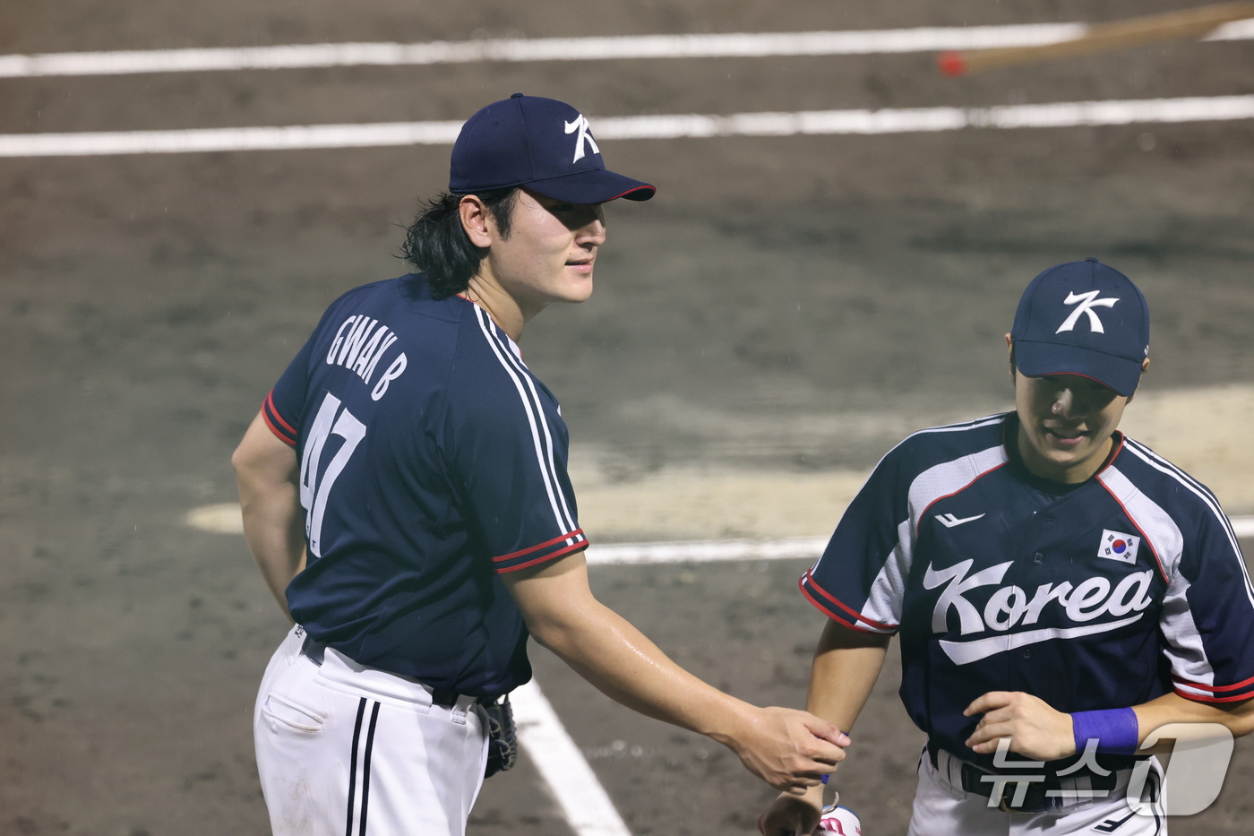 (도요하시=뉴스1) 김도우 기자 = 27일 일본 아이치현 도요하시 시민구장에서 열린 2026 아이치·나고야 아시안게임 야구 결승전 대한민국과 일본의 경기, 대한민국 선발 곽빈이 5 …