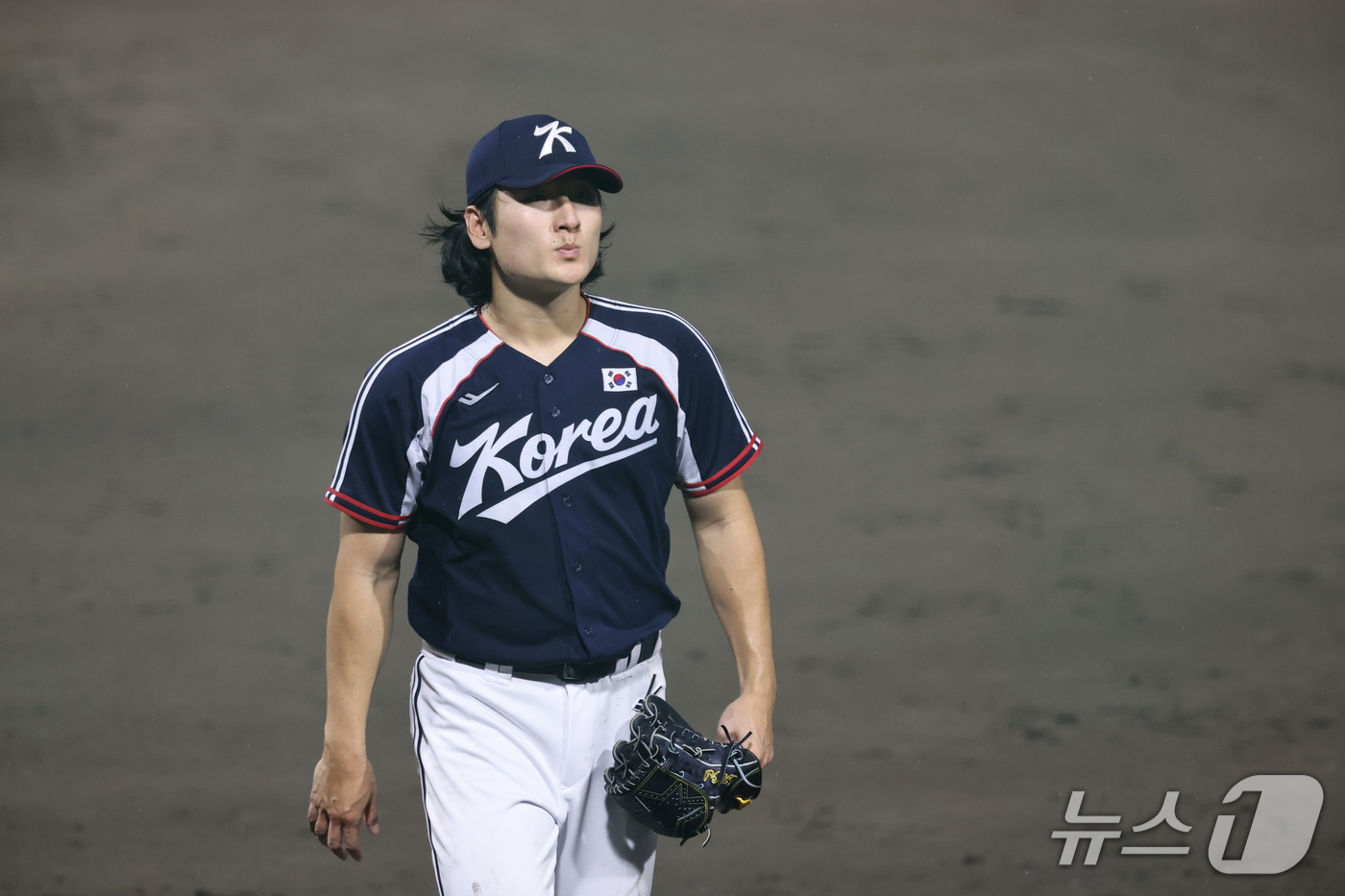 (도요하시=뉴스1) 김도우 기자 = 27일 일본 아이치현 도요하시 시민구장에서 열린 2026 아이치·나고야 아시안게임 야구 결승전 대한민국과 일본의 경기, 대한민국 선발 곽빈이 5 …