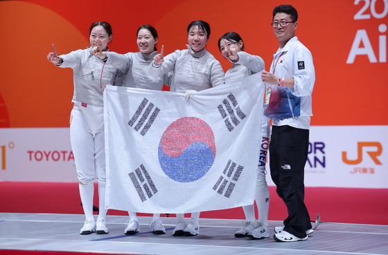 '완벽한 신구조화'' 女 사브르, '원팀'으로 일군 값진 金빛 찌르기[AG]