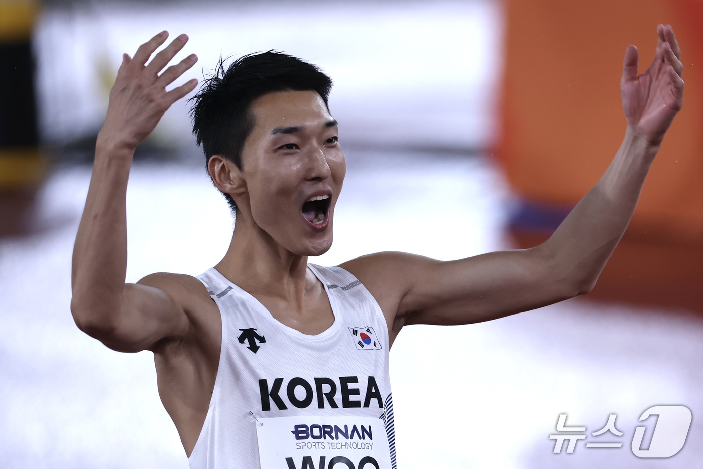 (나고야=뉴스1) 김민지 기자 = 우상혁이 27일 나고야 미즈호공원 육상경기장에서 열린 2026 아이치·나고야 아시안게임 남자 높이뛰기 결선 2차 시기에서 2m22 점프를 성공하고 …