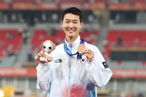 높이뛰기 우상혁 동메달…육상 男 400m 계주 허무한 실격(종합)[AG]