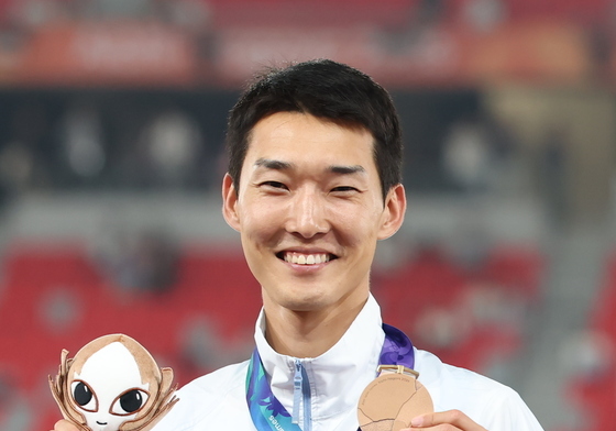 높이뛰기 동메달의 우상혁