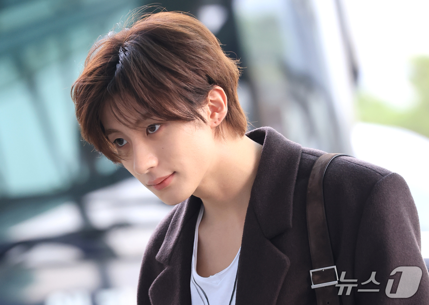 (인천공항=뉴스1) 권현진 기자 = 라이즈 앤톤이 해외 일정을 위해 28일 인천국제공항을 통해 프랑스 파리로 출국하고 있다. 2026.9.28/뉴스1