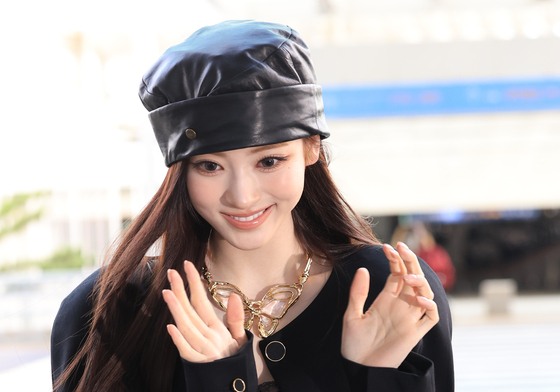미야오 안나, 수줍은 소녀 미소
