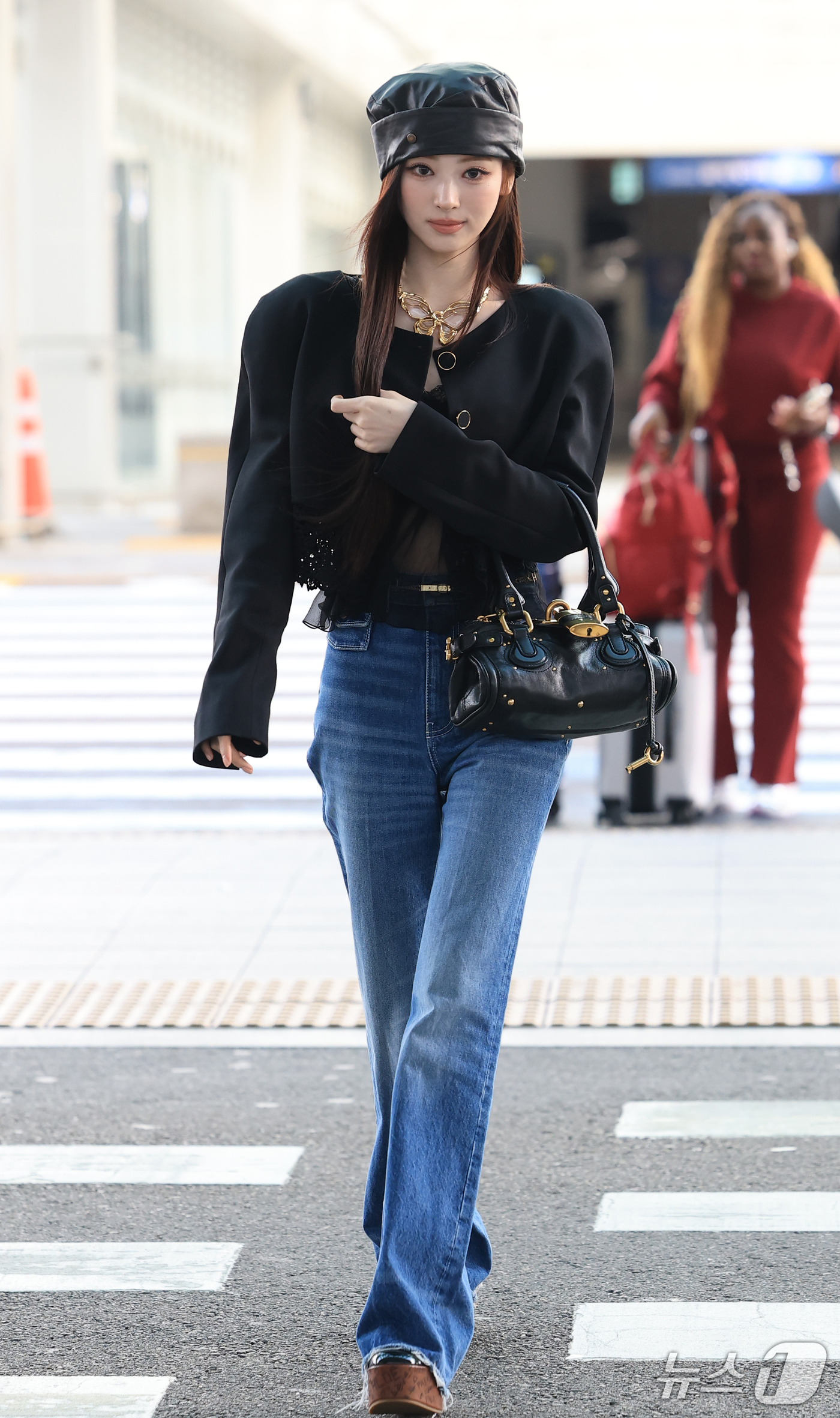 (인천공항=뉴스1) 권현진 기자 = 미야오 안나가 해외 일정을 위해 28일 인천국제공항을 통해 프랑스 파리로 출국하고 있다. 2026.9.28/뉴스1