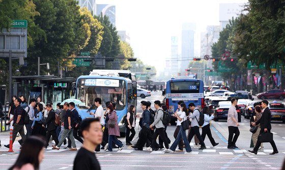 기업 노동비용 1인당 월 668만원…대기업 6.9%↑, 중소기업은 1.4%↑