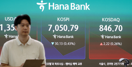 美 태양광 가격 상승에 한화솔루션 12%·OCI홀딩스 11%↑[핫종목]