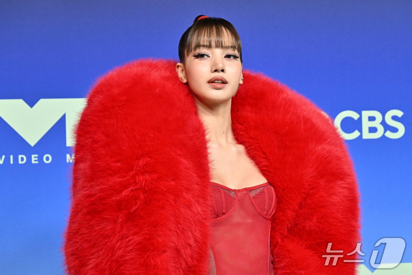 (AFP=뉴스1) 김진환 기자 = 블랙핑크 리사가 27일(현지 시간) 미국 캘리포니아주 로스앤젤레스의 피코크 극장에서 열린 ‘2026 MTV 비디오 뮤직 어워즈(MTV Video …