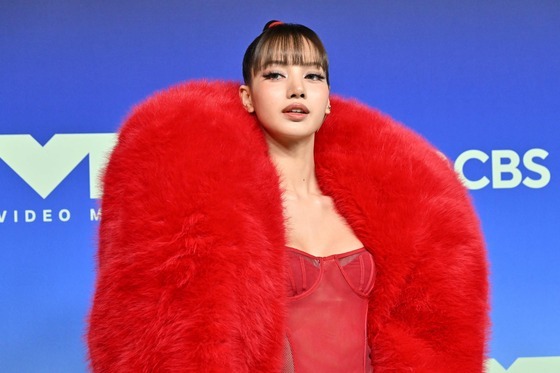 '아시아 솔로 최초' 블랙핑크 리사, MTV VMA '베스트 팝' 수상