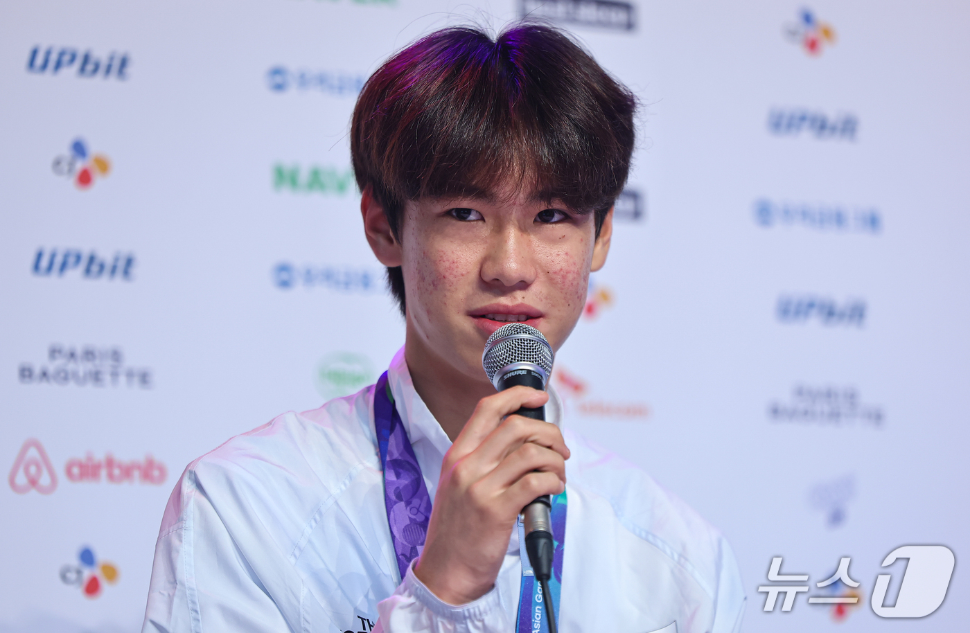 (나고야=뉴스1) 김도우 기자 = 스케이트보드 국가대표 강준이가 28일 일본 나고야 코리안하우스에서 열린 금메달리스트 기자회견에서 소감을 밝히고 있다. 2026.9.28/뉴스1