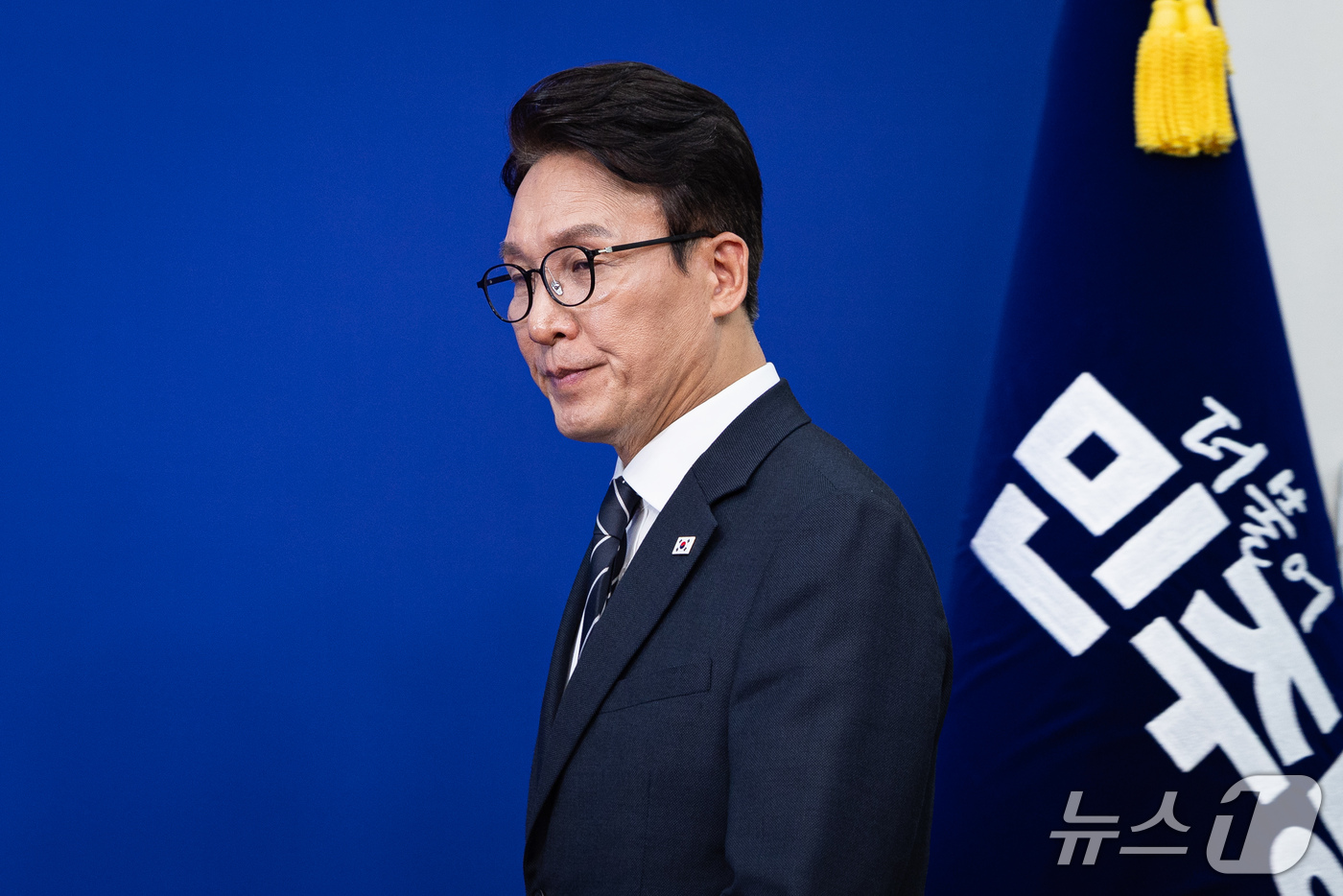 (서울=뉴스1) 유승관 기자 = 김민석 더불어민주당 대표가 28일 서울 여의도 국회에서 열린 최고위원회의에 참석하고 있다. 2026.9.28/뉴스1