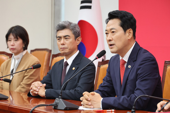장동혁 "軍 북한지뢰 인정에도…李 음소거, 김정은 지키기 여념 없어"