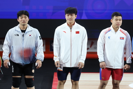역도 남자 85kg 결승서 만난 남북