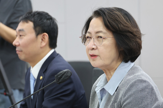 추미애, 李대통령 '극단주의 경계'에 "비루한 침묵보다 진실 남기겠다"