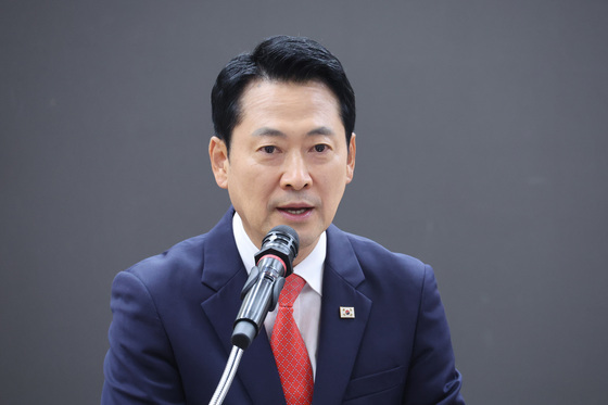 장동혁 "2030 청년, '암살자(들)' 불매 시작…좌파 공습에 저항"