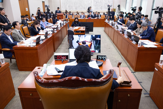 법사위, 與주도 조희대 국감 일반증인 채택…野 반발해 퇴장
