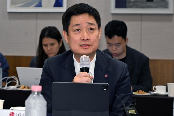 인사말 하는 홍범식 LG유플러스 대표