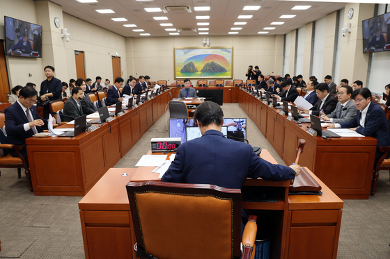 5대 은행장, 4년 만에 국감 줄소환…해킹 사고·보안 투자 책임 묻는다