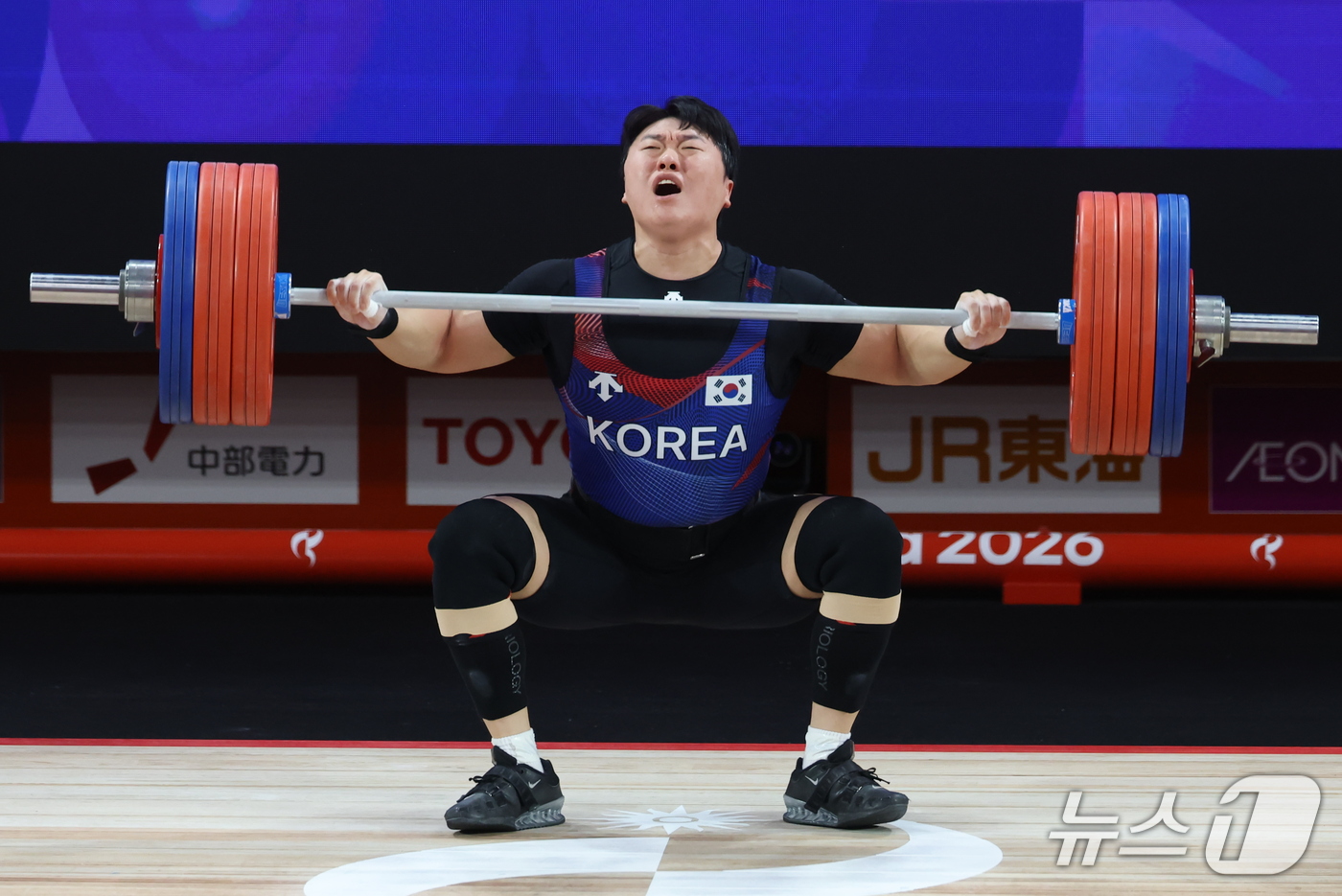 (나고야=뉴스1) 김민지 기자 = 원종범이 28일 일본 아이치현 나고야 중소기업진흥회관에서 열린 2026 아이치·나고야 아시안게임 남자 역도 95kg 결승 인상 2차 시기에 170 …