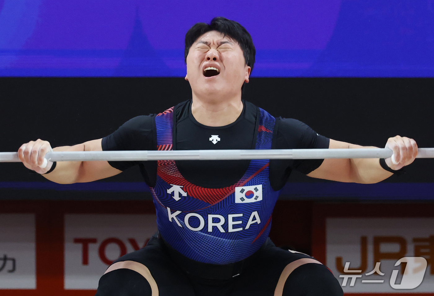 (나고야=뉴스1) 김민지 기자 = 원종범이 28일 일본 아이치현 나고야 중소기업진흥회관에서 열린 2026 아이치·나고야 아시안게임 남자 역도 95kg 결승 인상 3차 시기에 170 …