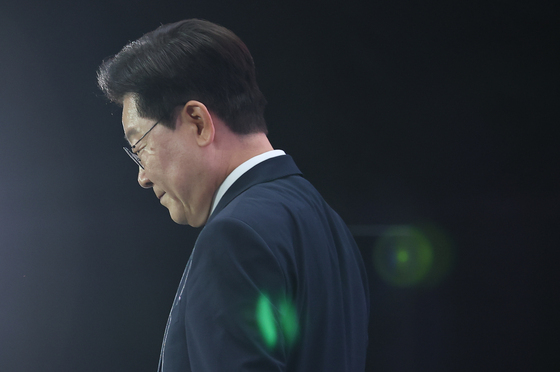 李대통령 "누군가 글 인용한다고 과거 주장 모두 동조하는 것 아냐"